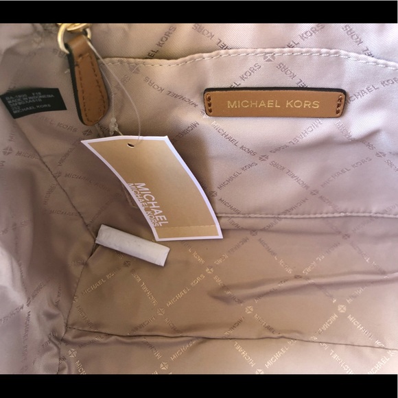 Gaby’sBags👜💕Michael Kors Small Satchel Brown Mk - Picture 5 of 6